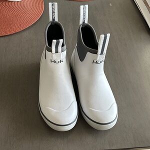 Women’s HUK boots